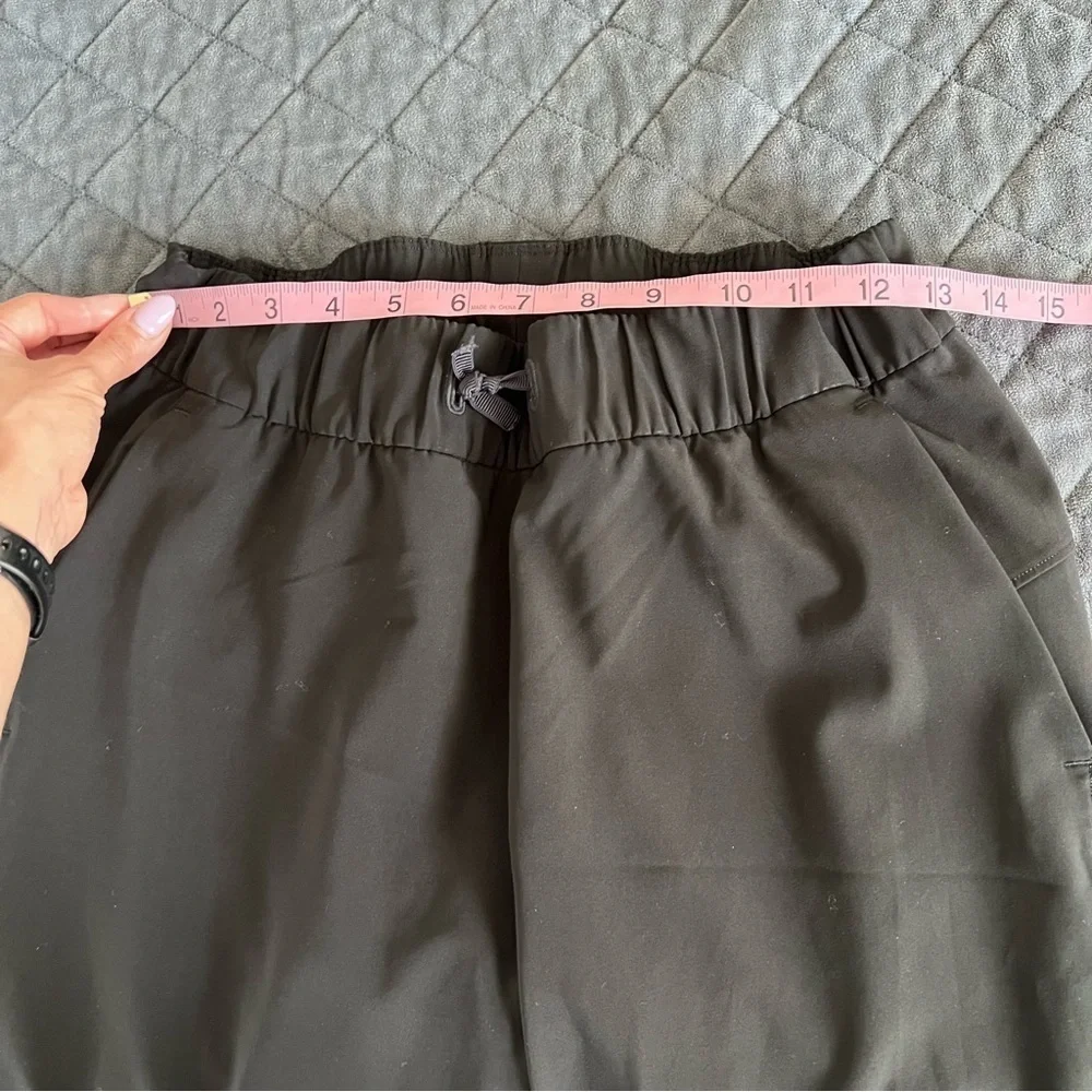Lululemon Pants Womens 6 On The Fly Jogger 27